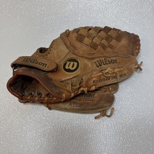 Wilson A2331 George Brett Signature Model 12" RHT Baseball Glove