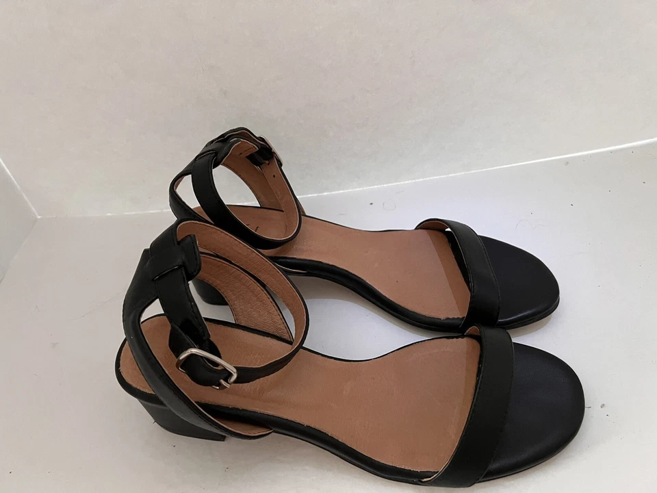 J. Jill Black Leather Open Toe Ariane Block Heel Sandals Size 7.5M Ankle Strap - Image 3 of 4
