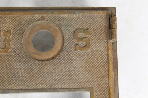 Antiguo buzón postal de Estados Unidos puerta cubierta frontal #3 latón metal correo de Estados Unidos - Imagen 3 de 22