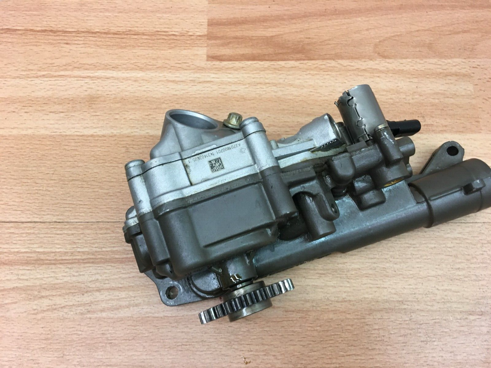 Mercedes W117 200 Benzin M270 Ölpumpe Ölförderpumpe Pumpe Motoröl  