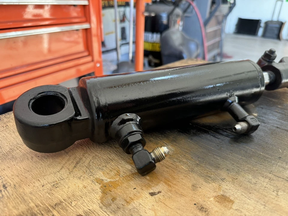 REMAN KOMATSU ВИЛОЧНЫЙ ПОГРУЗЧИК НАКЛОН ЦИЛИНДР В СБОРЕ (37A-1AP-4021) - Изображение 3 из 4