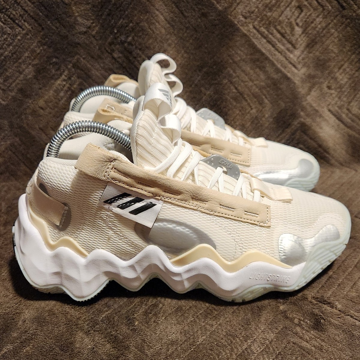 日本未入荷！バスケシューズ！EXHIBIT A CANDACE PARKER選択３色 日本未入荷！バスケシューズ！EXHIBIT A CANDACE PARKER選択3色