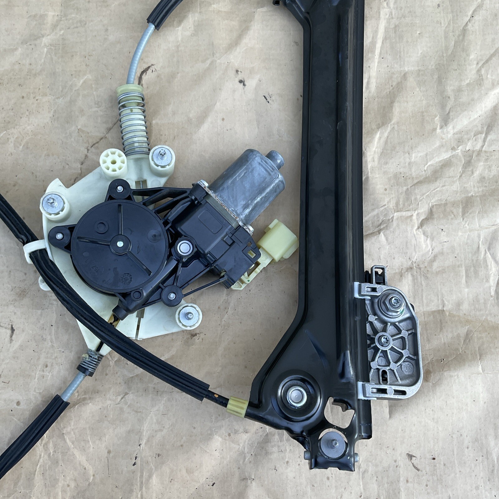 14-22 Maserati Quattroporte M156 Rear Right Side Window Regulator Motor OEM 19K