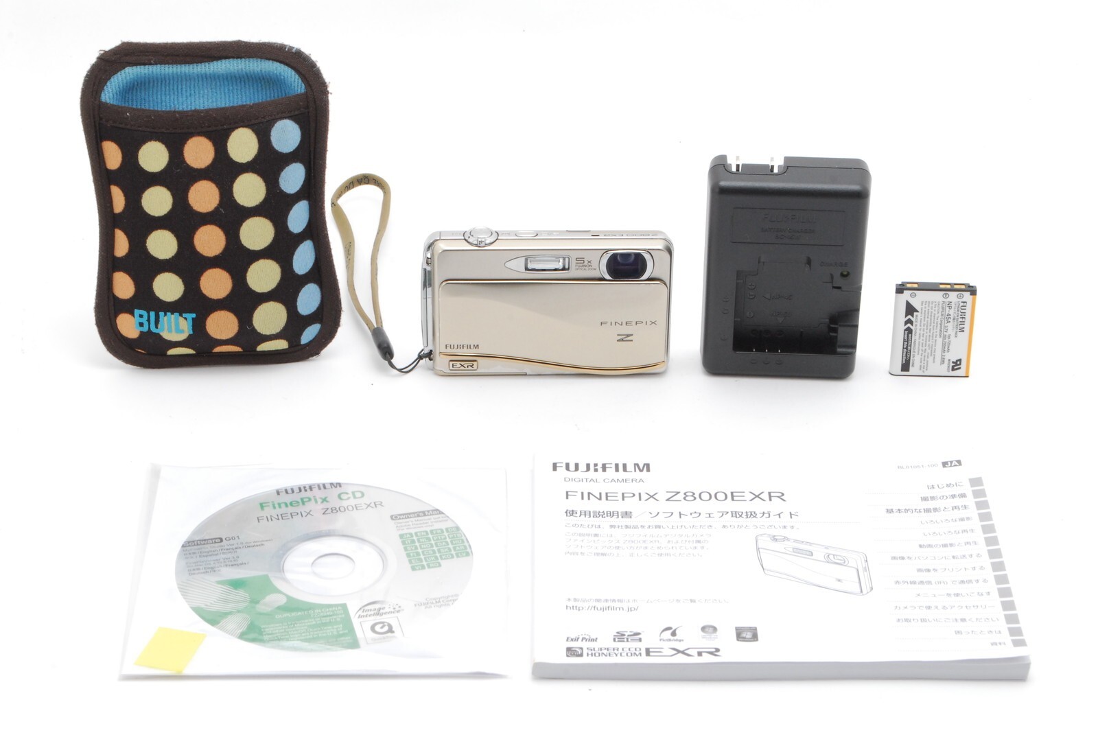 NEAR MINT Fujifilm FinePix Z800EXR 12MP Gold Digital Camera Japan Import