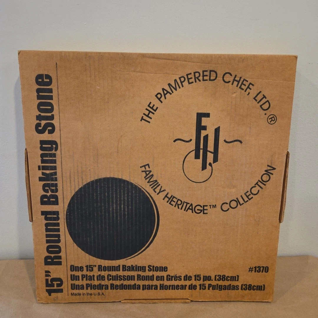 Pampered Chef Family Heritage 15” Round Baking Stone #1370 with Box USA