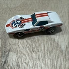 1975 HOT WHEELS CORVETTE STINGRAY #35 WHITE 1:64 DIECAST 3" CAR WITH RED & BLUE