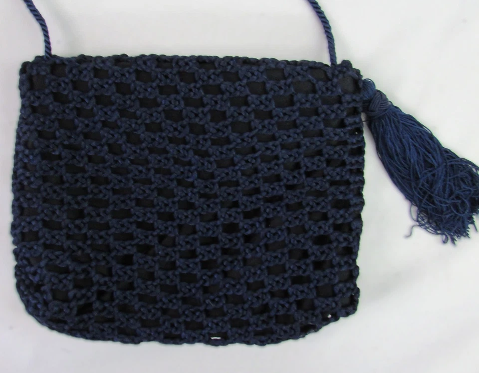 Bolso de hombro Sharif azul ganchillo con cierre de bisagras Foto 2 de 4