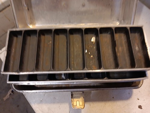 VNTG UMCO Model 103A Aluminum 3 Tray Fishing Tackle Box Dented Watertown MN USA - Picture 3 of 19