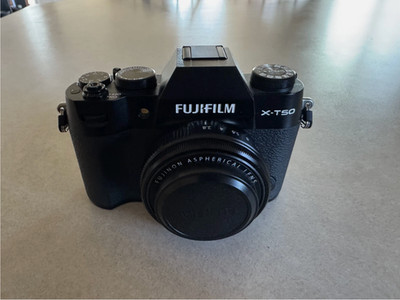 Fujifilm XT-50 w/four lenses. Full kit in near mint/perfect working condition.