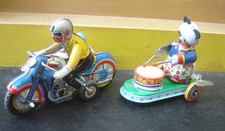 2 verschiedene mechanische Spielzeuge aus Blech "Gebraucht"(816)