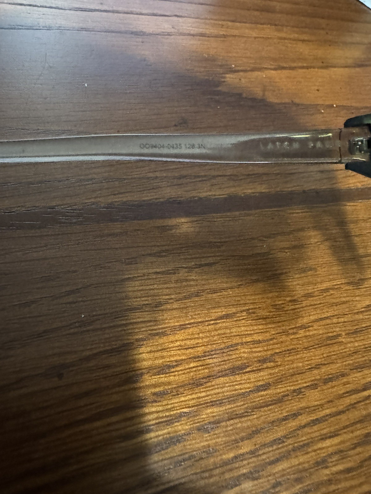 Oakley latch panel - image 8