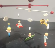 VTG IRMI Wood Baby Crib Mobile Zoo Animals Nursery * NO hanger Music Box *