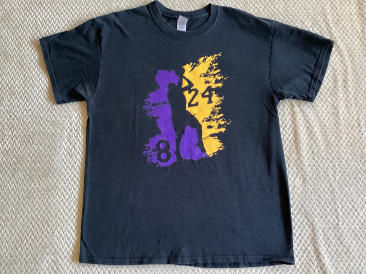 レア　Kobe Bryant Tシャツ 8番 24番 GILDAN Kobe Bryant #8 #24 Purple & Gold Gildan Heavy Cotton Men's