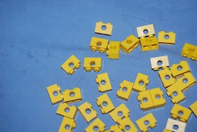 B Lego Lot 40 Yellow Technic Bricks One Hole 1 x 2  4502 4559 4888 3700 6195 