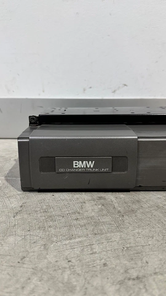 BMW E31 E36 8 3 Series Single Component 6 CD Changer (No Mag) 88881600251 TR1001 - Image 2 of 4