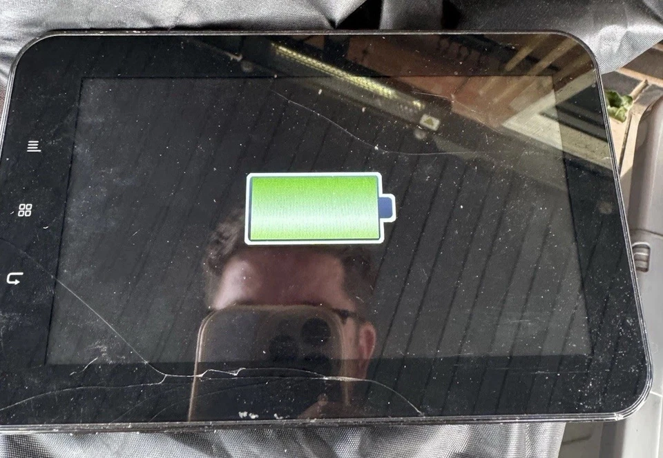 CNM Touchpad 7  Tablet Computer  Black Working read description - Image 3 of 4