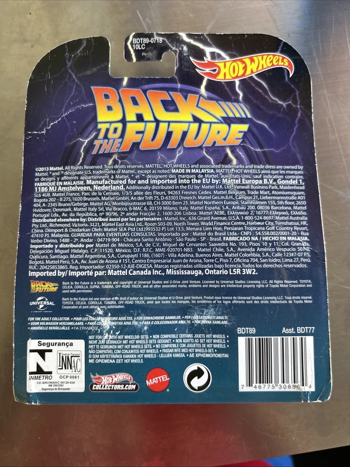 HOT WHEELS 2013 RETRO ENTERTAINMENT BACK TO THE FUTURE 1987 TOYOTA PICKUP TRUCK - Image 2 of 3