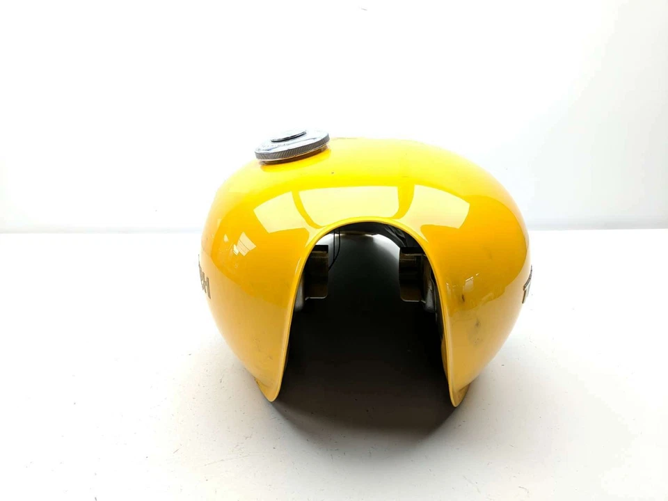 18 Triumph Street Cup Gas Fuel Tank Petrol Reservoir - Image 3 of 4
