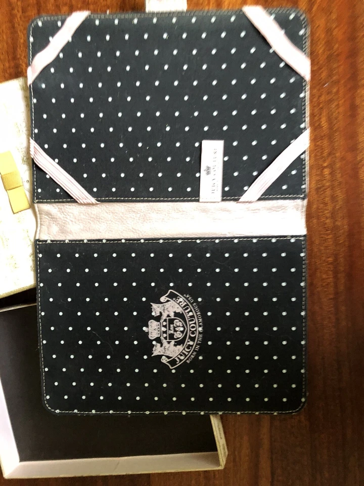 Nuevo con etiqueta FUNDA LECTOR ELECTRÓNICO LENTEJUELAS BRILLANTES ROSA JUICY COUTURE $78 Foto 2 de 4