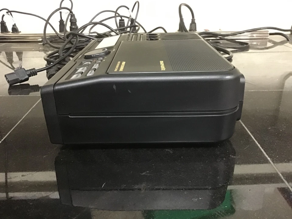 MARANTZ CDR-420 PORTABLE HARD DISK RECORDER CD/MP3 BURNER - Image 4 of 4