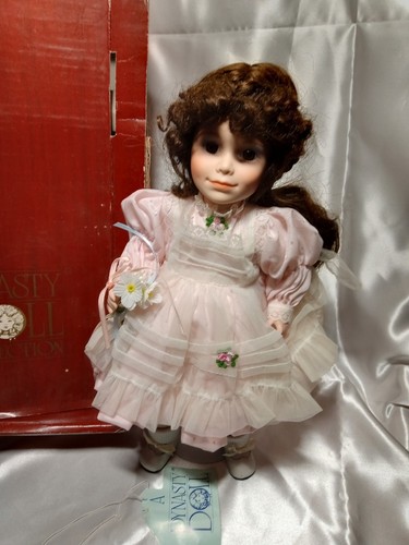 SWEET 14" DYNASTY PORCELAIN DOLL (PINK DRESS WITH WHITE APRON)