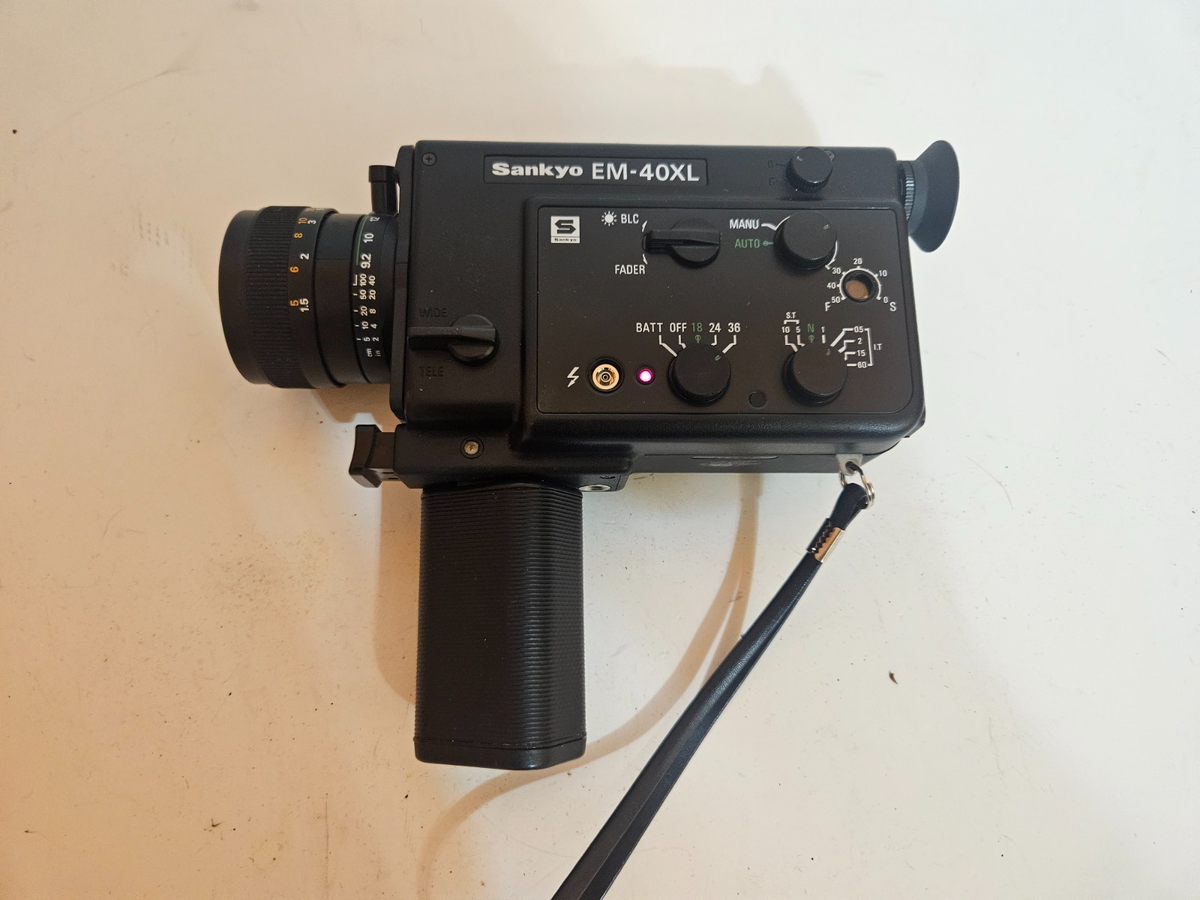 Sankyo EM‑40XL Super 8mm Film Movie Camera – For Parts or Repair