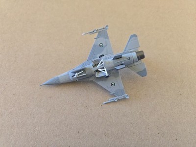 1:200 F-16F Block 60 United Arab Emirates / UAE Air Force Herpa | eBay