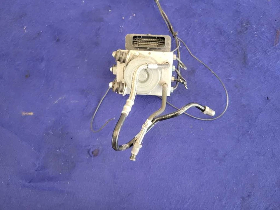 2017 Porsche 911 Turbo 991 ABS Module Anti-Lock Brakes Pump 2421 — 第 2/4 张图片