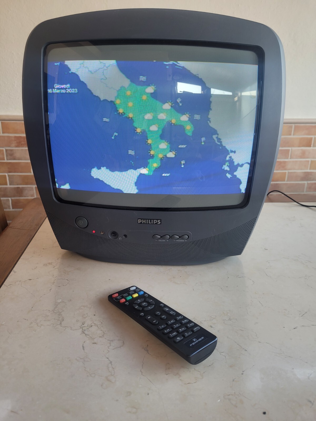 TV CRT cinescopio Philips 14PT1353/00 modificato DVB-T2 presa USB
