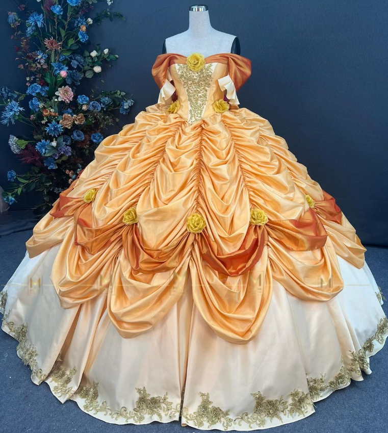 Luxury Off Shoulder Yellow Quinceanera Dresses Ruffles Prom Cosplay Party  Gowns