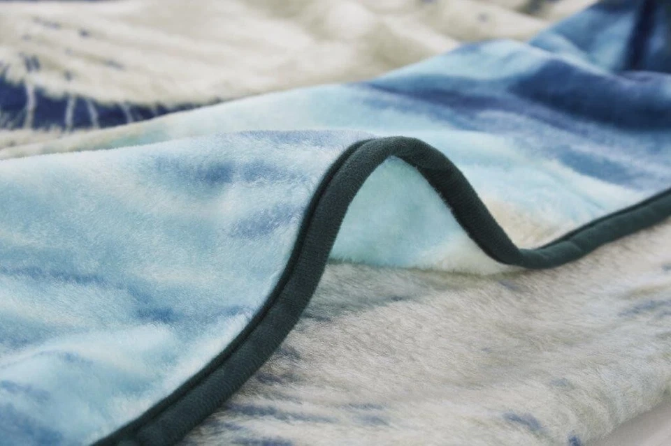 Hermosa manta de piel sintética de visón Aurora azul tigre blanco talla Queen felpa suave Foto 2 de 2