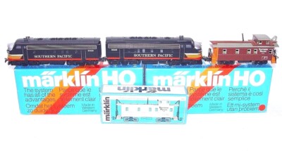 【agent_Kまとめ売】 Marklin2両分 Marklin AC HO USA SOUTHERN PACIFIC EMD F7 DIESEL LOCOMOTIVE 3129