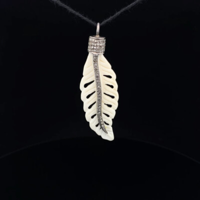 Handmade Antique Style Leaf Design Pave Diamond Pendant  Cap Charms Necklace