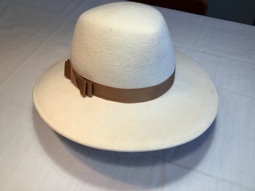 Vintage IMPORTINA Cream Ladies Wool Hat 