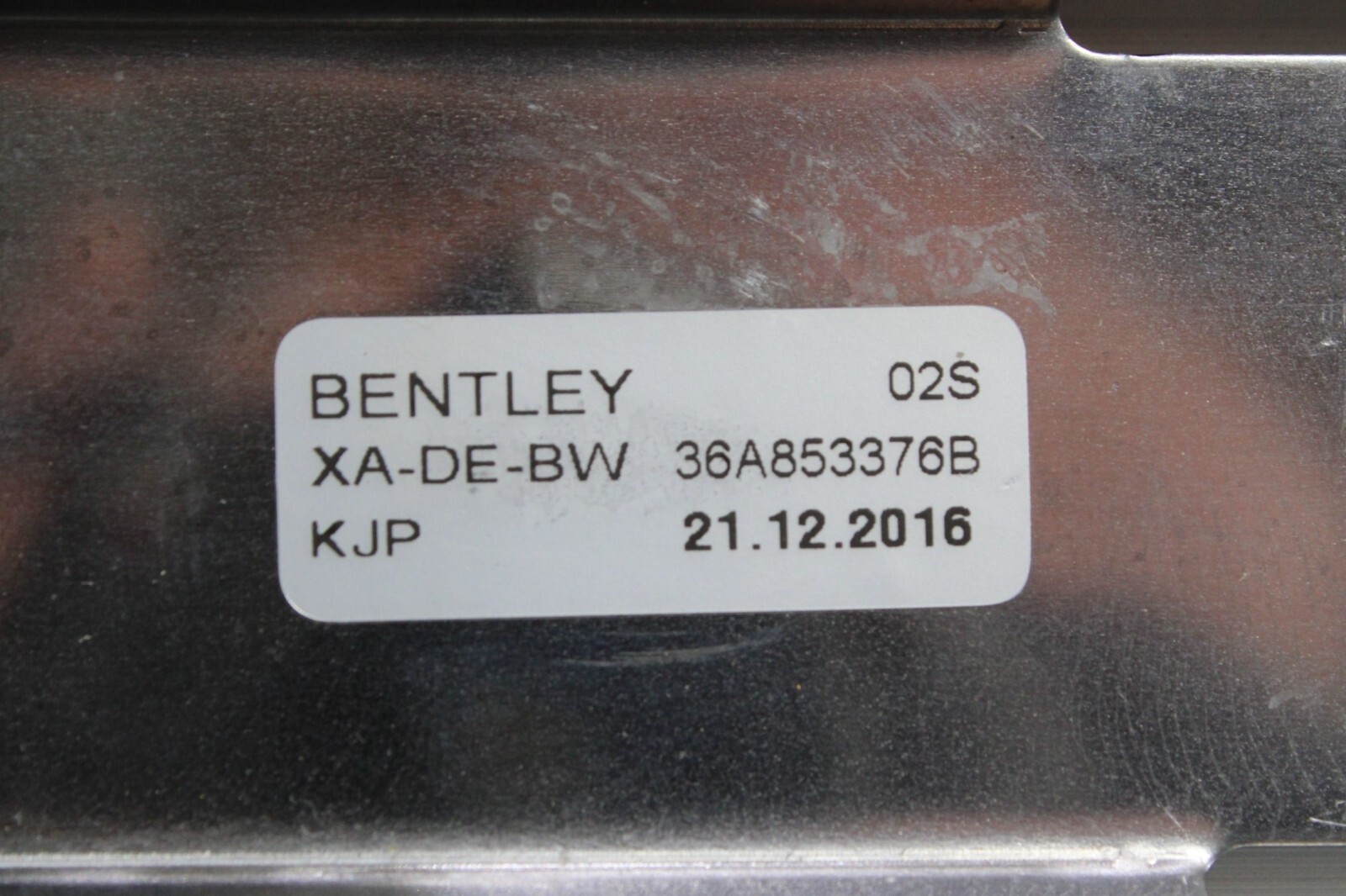 2017 - 2020 BENTLEY BENTAYGA REAR RIGHT DOOR SILL SCUFF PLATE TRIM COVER OEM