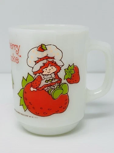 Vintage 4" Anchor Hocking American Greetings Strawberry Shortcake Milk Glass Mug
