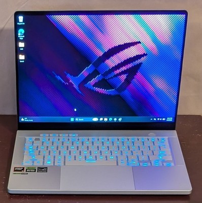 ASUS ROG Zephyrus G14 3K 120Hz OLED (Ryzen 9 8945HS, 32GB/1TB, RTX 4070) White