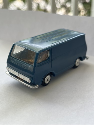 Lindberg Line Chevy Van No 8