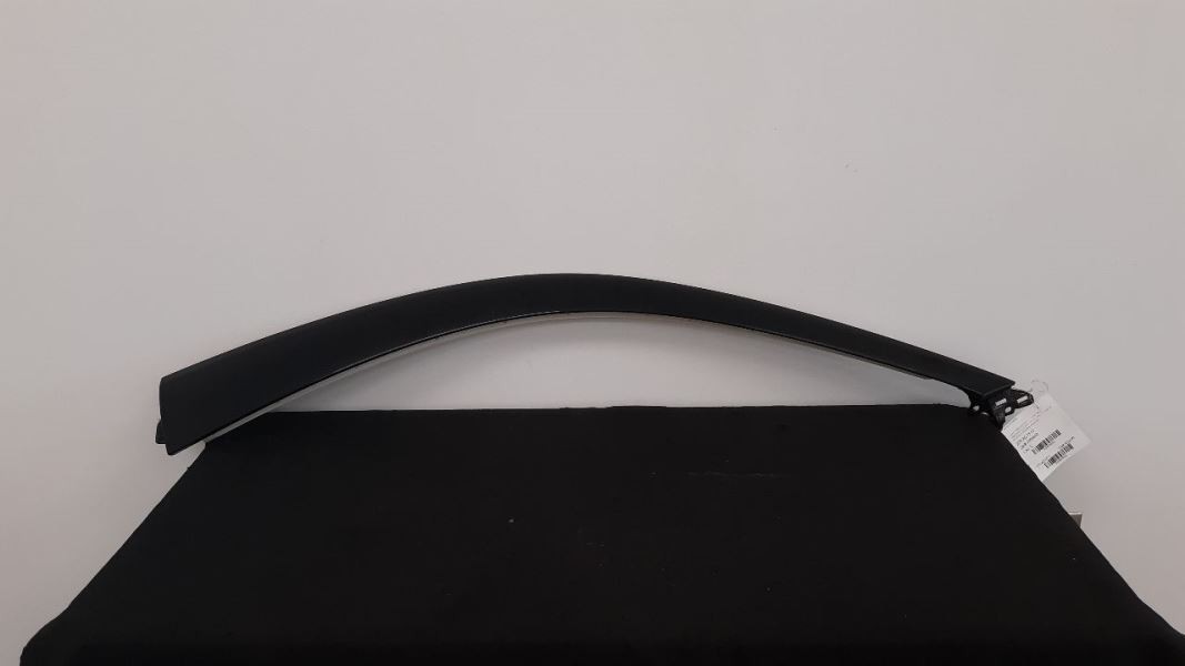 2017-20 ACURA NSX OEM OUTER WINDSHIELD TRIM GARNISH BLACK NH547W PASSENGER RIGHT