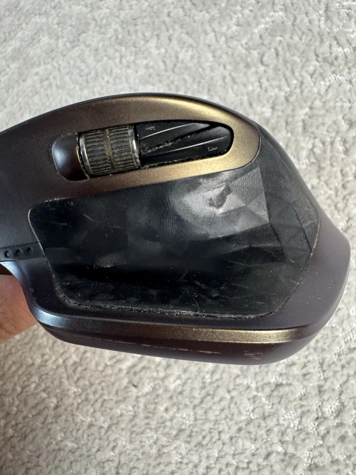 Logitech MX Master Wireless Mouse - No USB Dongle Black/Gold - Image 3 of 4