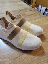 NWOB SPENCO Karma Stretch Slip-on Sneakers In Yellow Beige sz 7-B SUPER COMFY  