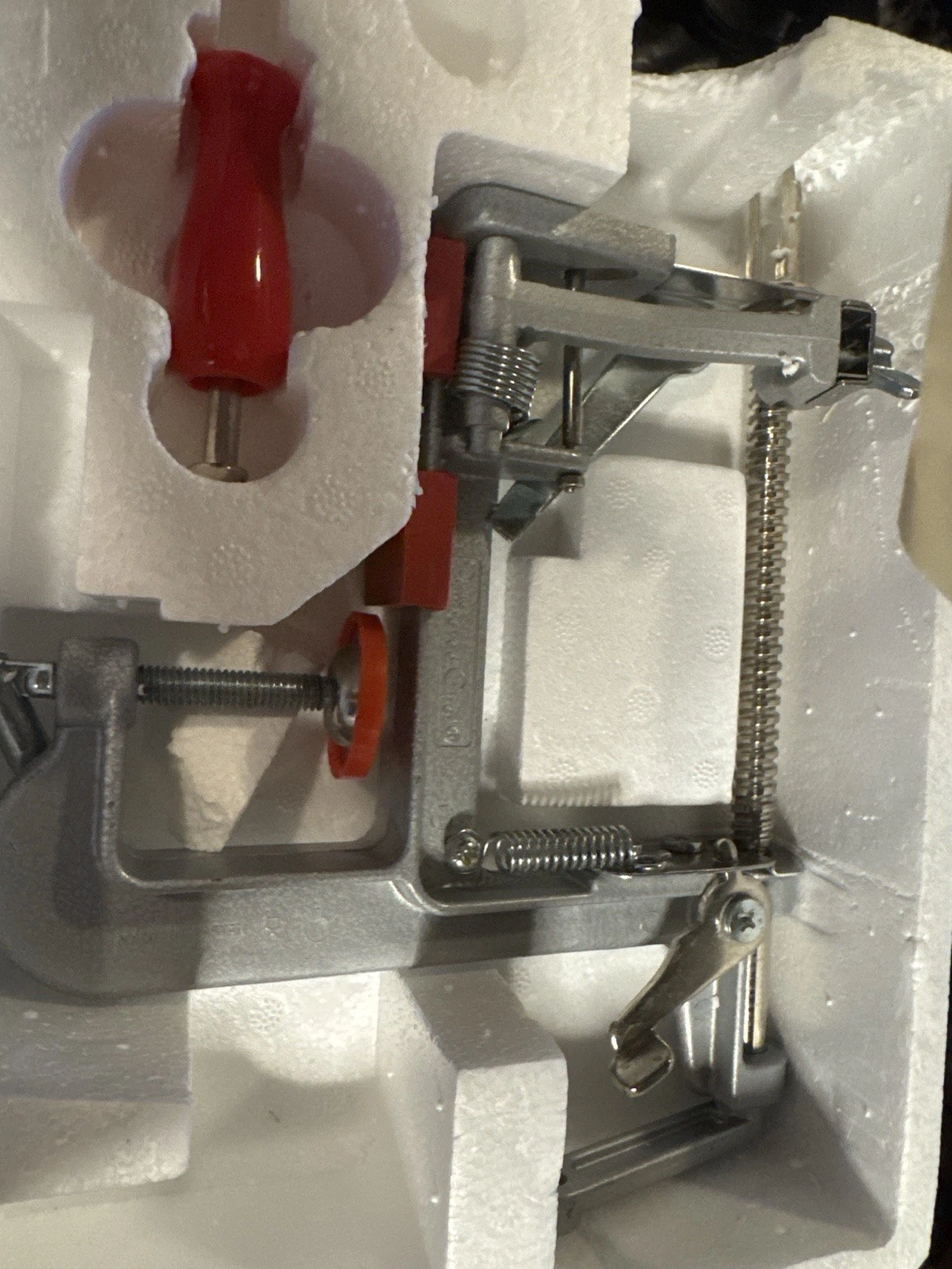 Pampered Chef Apple Peeler Corer Slicer w Recipe Book Manual Made Taiwan
Opens in a new window or ta