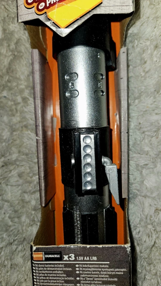 Hasbro ◇ 2010 ◇ Star Wars Ultimate FX Lichtschwert | Darth Vader NEU & OVP - Bild 3 von 4