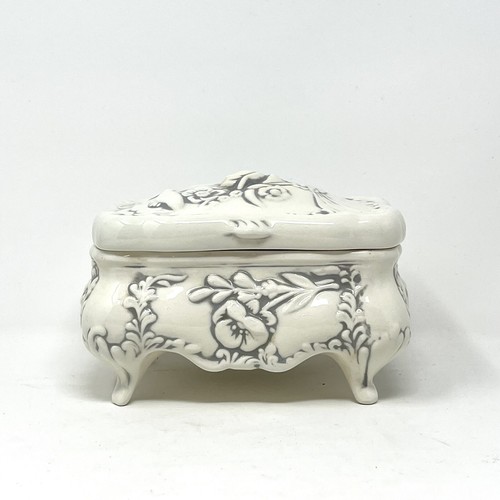Vintage Trinket Box Holland Mold Vanity Ceramic Shabby Chic Hand Painted Lid - 第 1/6 張圖片