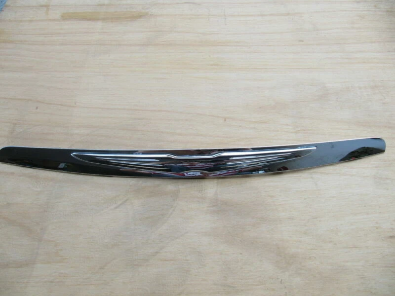 Para Chrysler 200 2011-14 Capó Moldura Rejilla Borde Insignia Exclusiva Foto 2 de 4