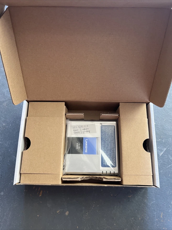 Adaptador de voz transparente Cisco Linksys enrutador de un solo puerto, 2 puertos de teléfono SPA2102-SF Foto 4 de 4