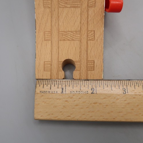 Thomas Brand Faro Puente Madera Madera Tren Juguete Curva Aprendizaje Añadir en Pista - Imagen 5 de 8