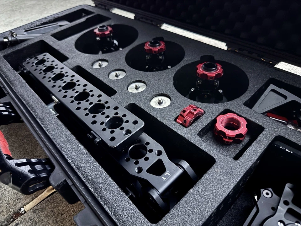 Sistema de montaje para coche Tilta Hydra Alien (montaje en V) Foto 3 de 4