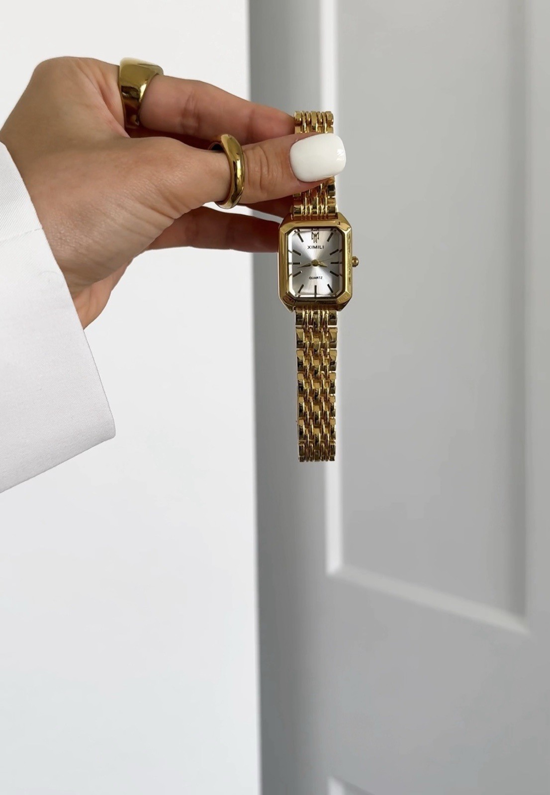 Montre en acier prestige idéale pour sublimer vos looks quotidiens - 2