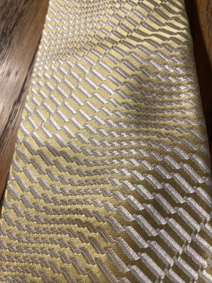 Corbata de seda tejida Zilli Paris Luxury Op Art para hombre usada en excelente estado placa dorada Foto 4 de 4
